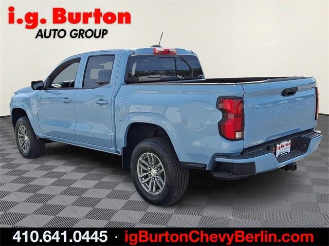 2025 Chevrolet Colorado Work Truck LT photo 3