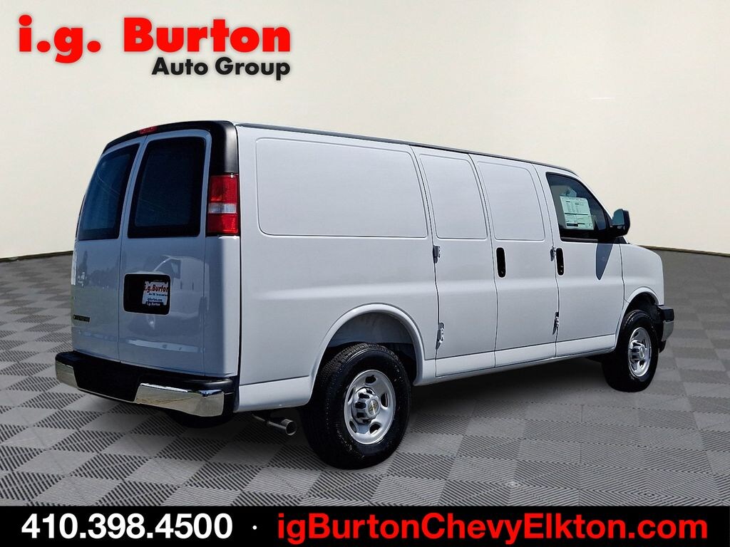 New 2026 Chevrolet Express 2500 Work Van Cargo Van