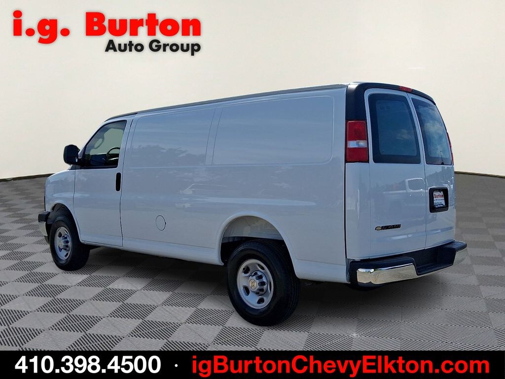 New 2026 Chevrolet Express 2500 Work Van Cargo Van