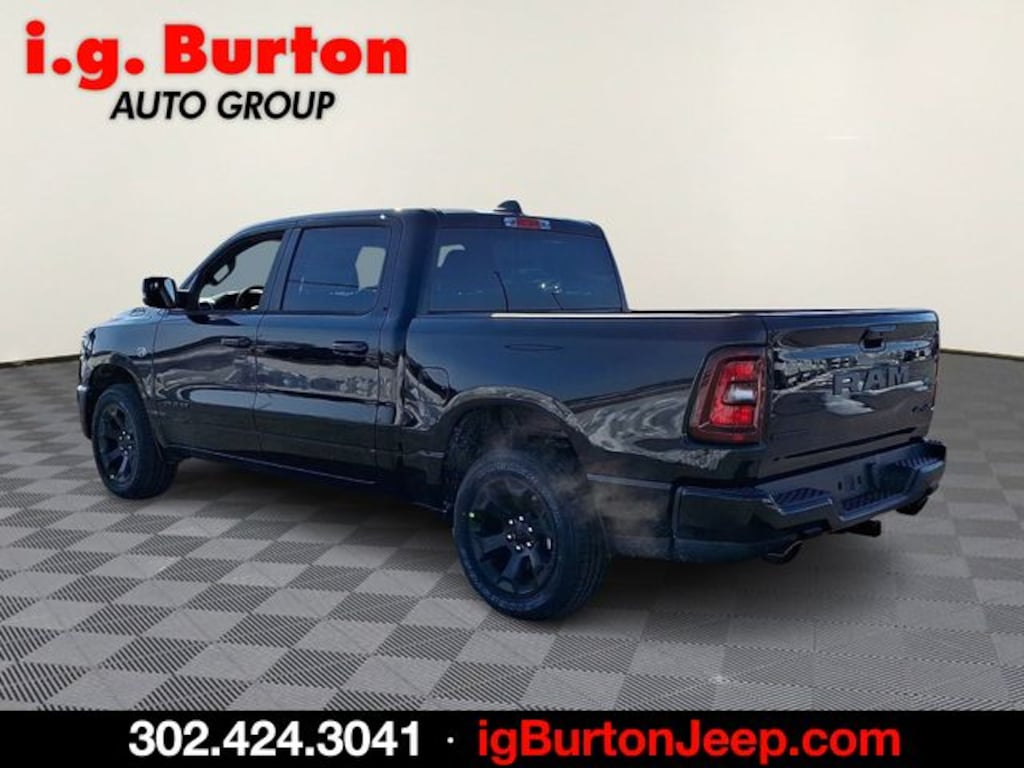 New 2026 Ram 1500 BIG HORN CREW CAB 4X4 5'7 BOX Pickup