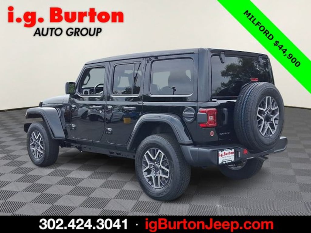 New 2025 Jeep Wrangler 4-DOOR SAHARA Sport Utility