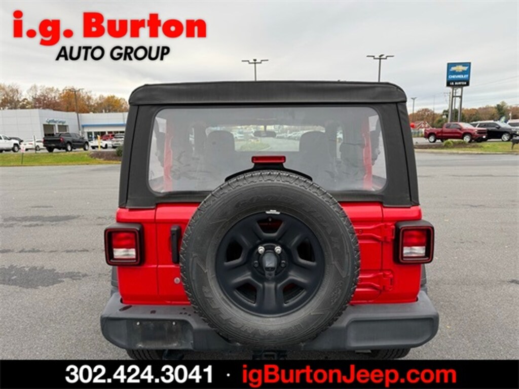 Used 2019 Jeep Wrangler Sport SUV
