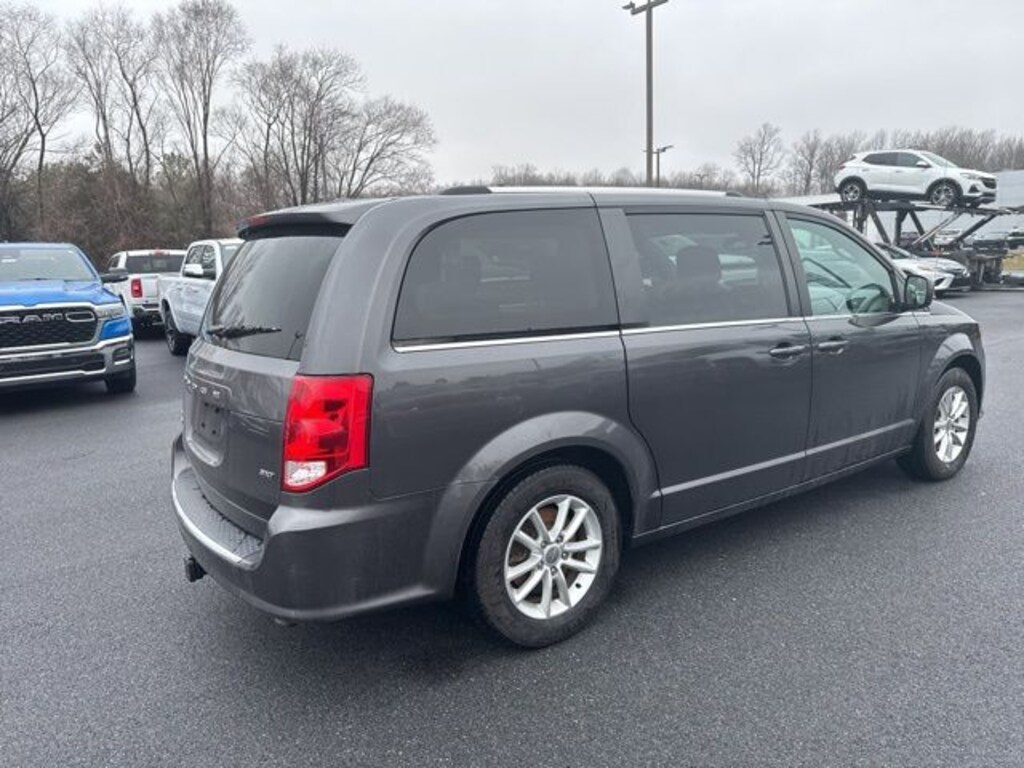 Used 2019 Dodge Grand Caravan SXT Minivan/Van