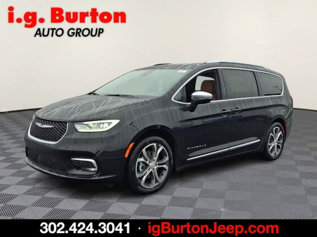 New 2026 Chrysler Pacifica PINNACLE Passenger Van