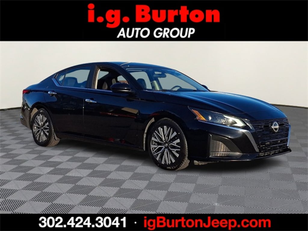 Used 2023 Nissan Altima 2.5 SV Sedan