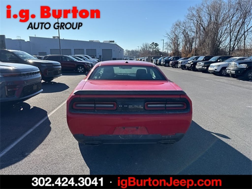 Used 2017 Dodge Challenger R/T Coupe