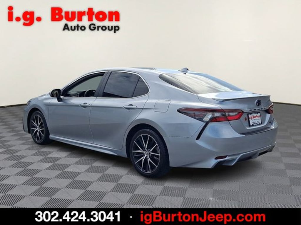 Used 2024 Toyota Camry SE Sedan