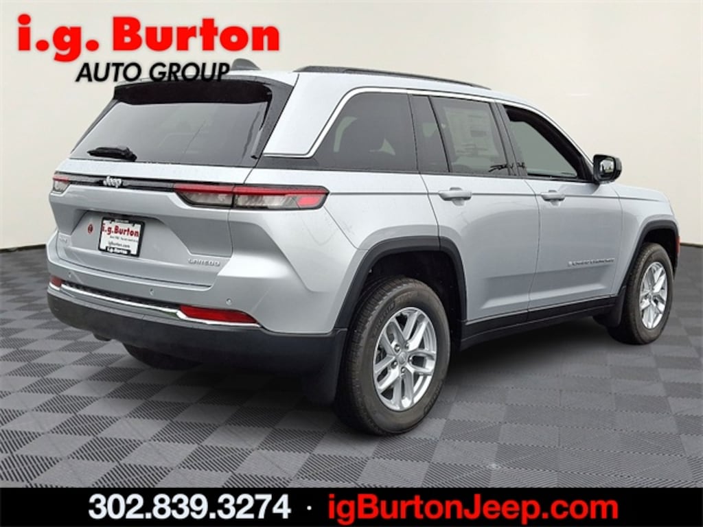 New 2025 Jeep Grand Cherokee LAREDO X 4X4 Sport Utility