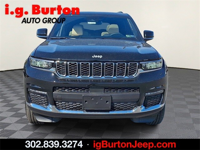 2025 Jeep Grand Cherokee Limited photo 2