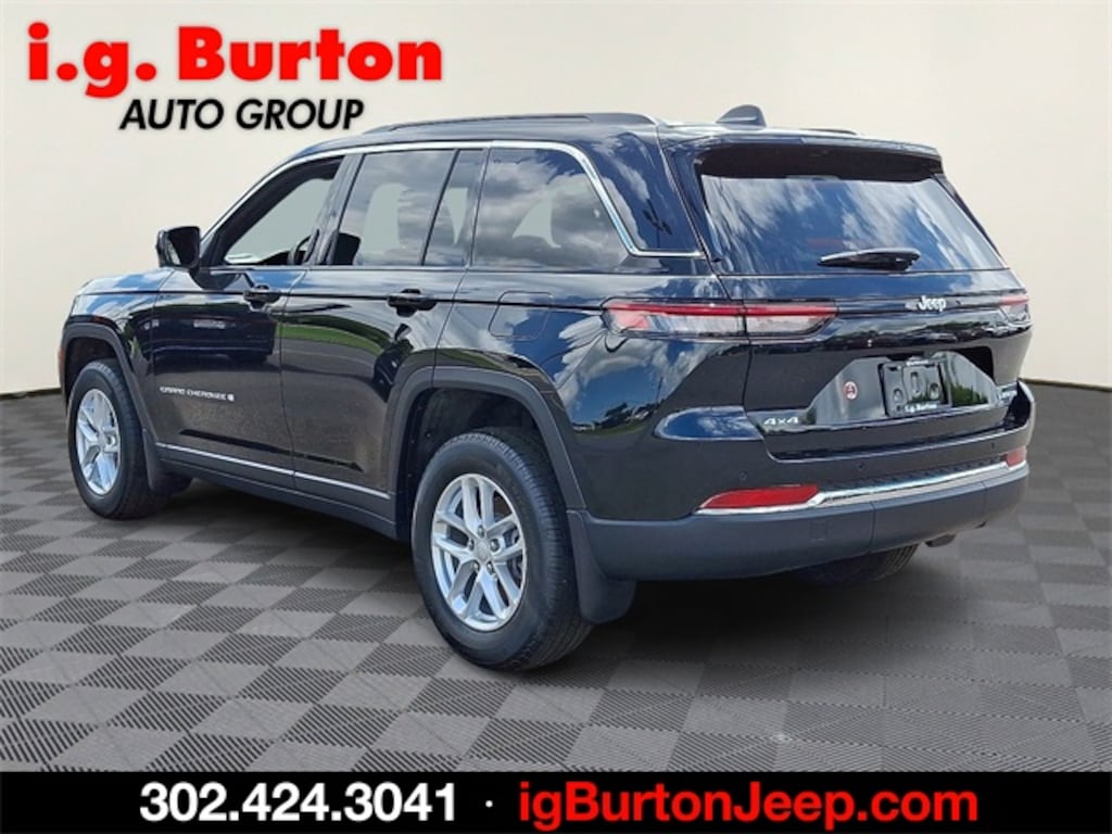 New 2025 Jeep Grand Cherokee LAREDO X 4X4 Sport Utility
