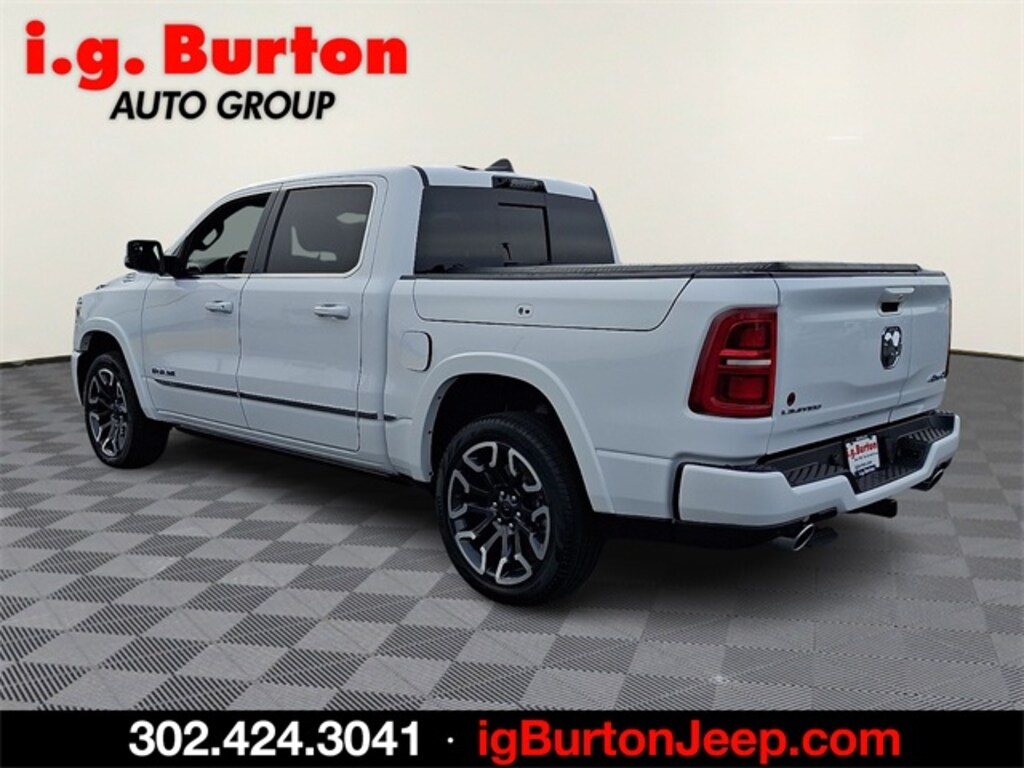 New 2026 Ram 1500 LIMITED CREW CAB 4X4 5'7 BOX Pickup