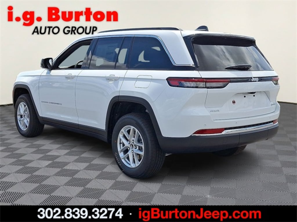 New 2025 Jeep Grand Cherokee LAREDO X 4X4 Sport Utility