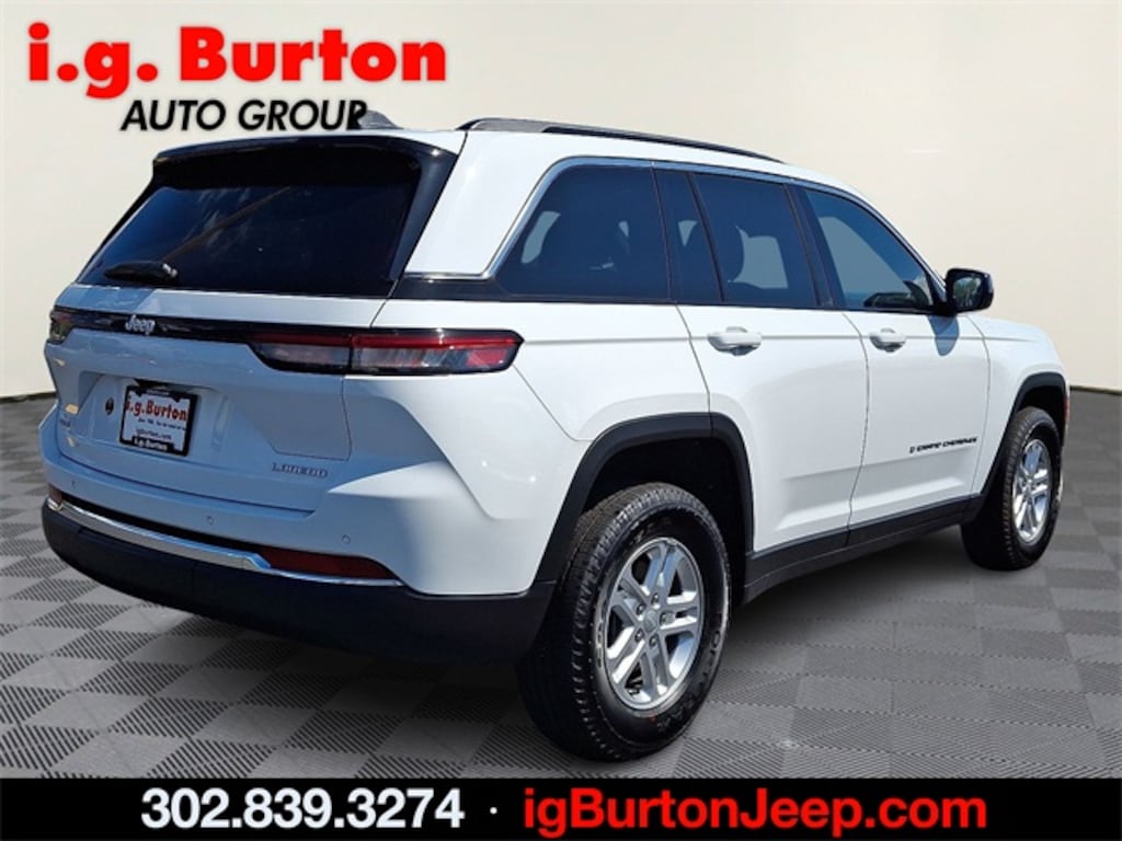 New 2025 Jeep Grand Cherokee LAREDO 4X4 Sport Utility