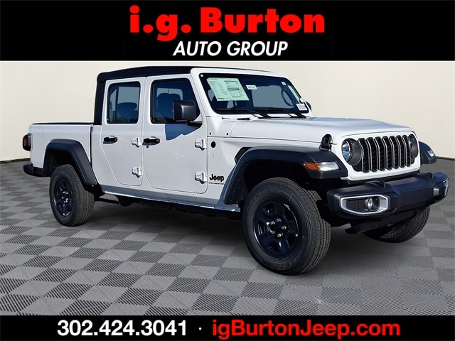 2026 Jeep Gladiator Sport's photo