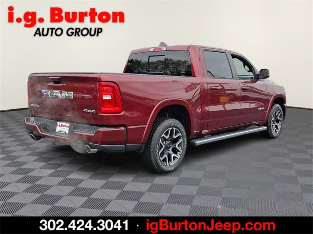 New 2026 Ram 1500 LARAMIE CREW CAB 4X4 5'7 BOX Pickup