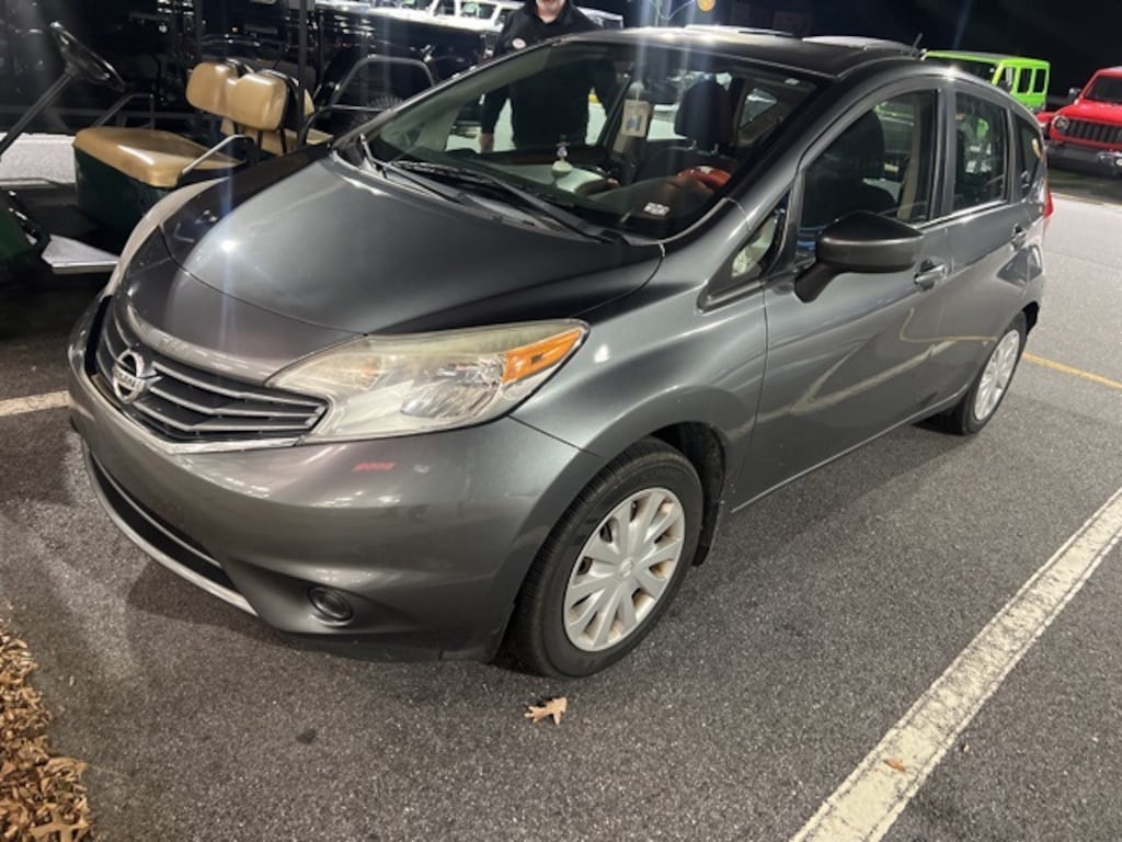 Used 2016 Nissan Versa Note SV Hatchback