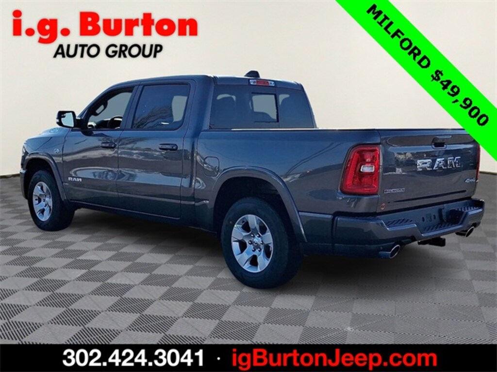 New 2026 Ram 1500 BIG HORN CREW CAB 4X4 5'7 BOX Pickup