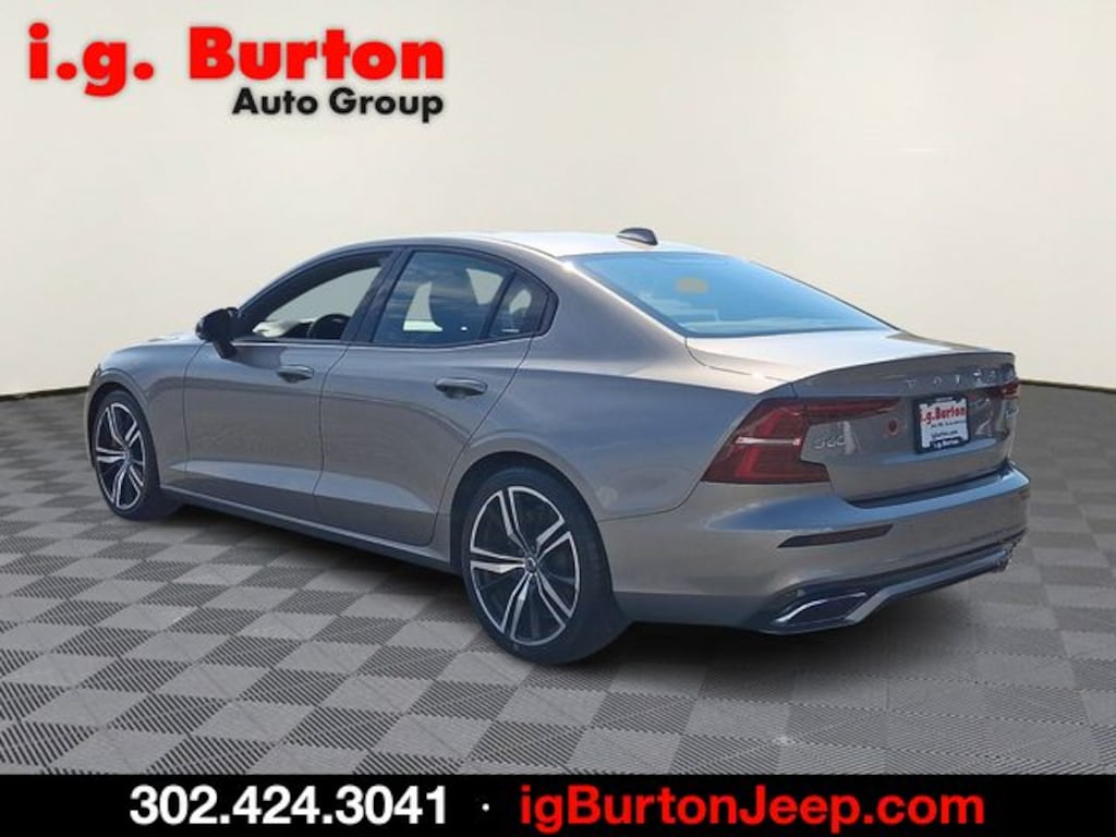 Used 2019 Volvo S60 T6 R-Design Sedan