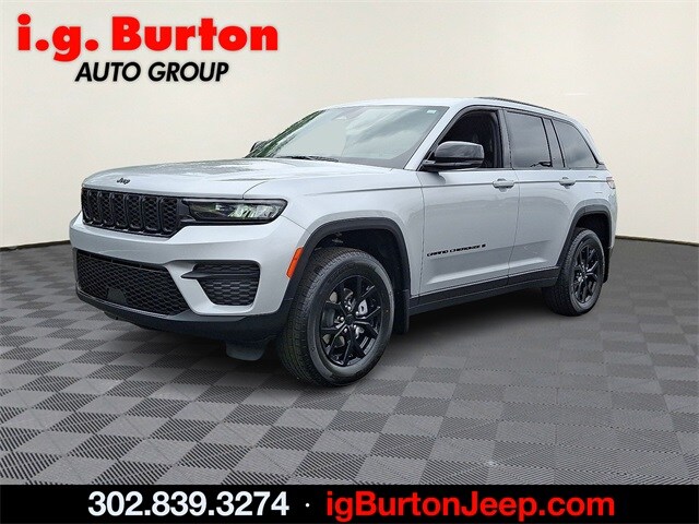 2025 Jeep Grand Cherokee Altitude photo 2