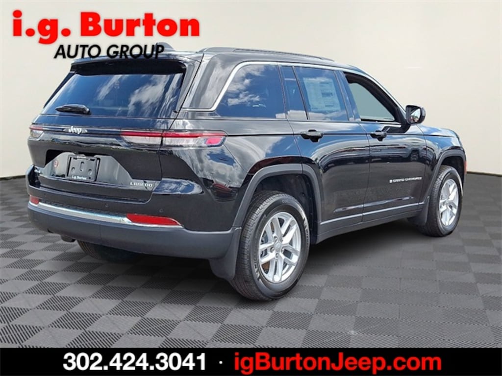 New 2025 Jeep Grand Cherokee LAREDO X 4X4 Sport Utility
