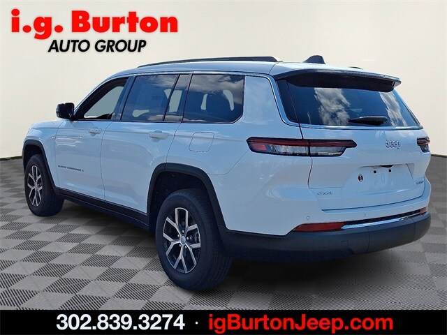 2025 Jeep Grand Cherokee Limited photo 3