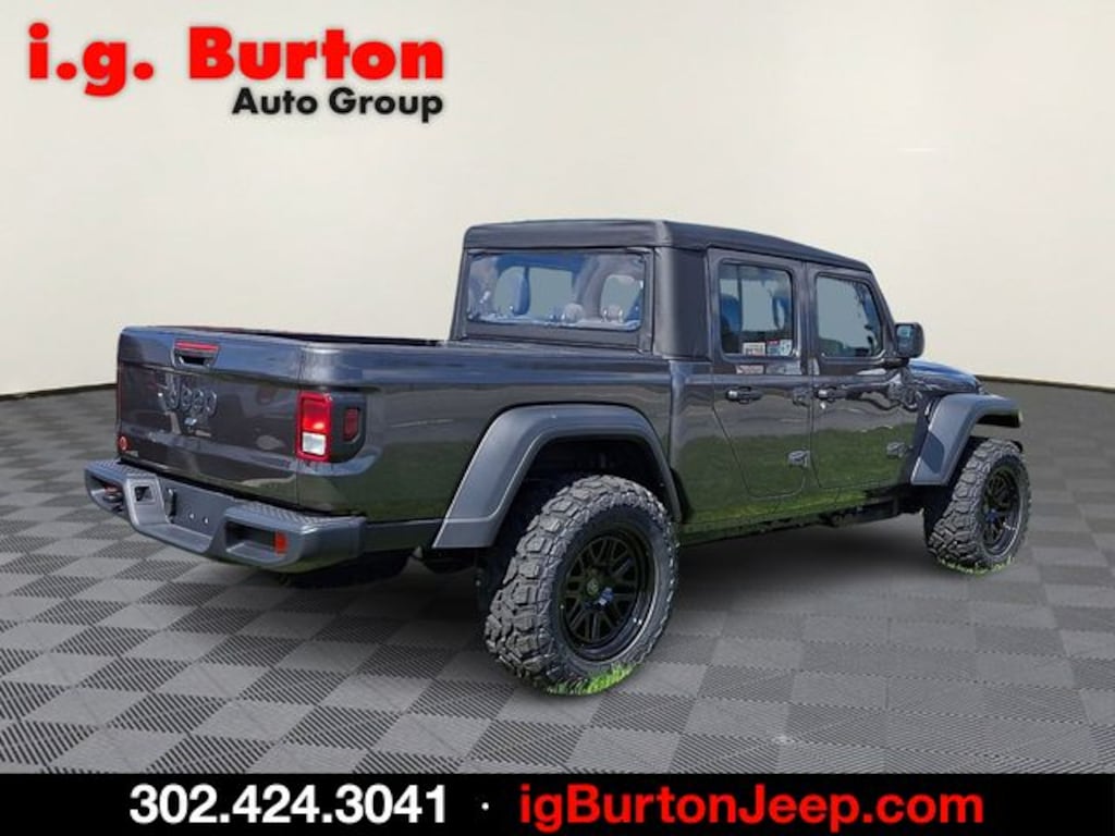 New 2026 Jeep Gladiator SPORT 4X4 Pickup