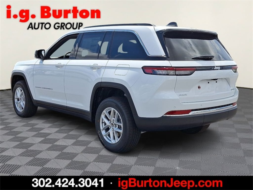 New 2025 Jeep Grand Cherokee LAREDO X 4X4 Sport Utility
