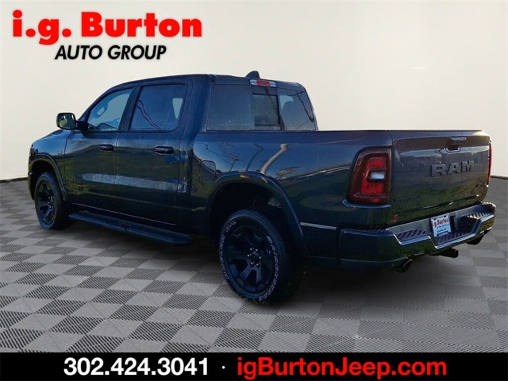 New 2026 Ram 1500 BIG HORN CREW CAB 4X4 5'7 BOX Pickup