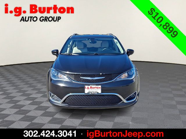 Used 2017 Chrysler Pacifica Touring-L with VIN 2C4RC1BG7HR543118 for sale in Milford, DE