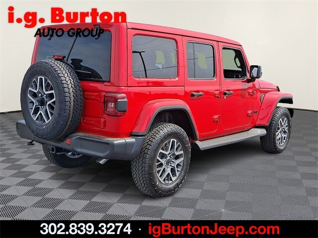 2025 Jeep Wrangler Sahara photo 4