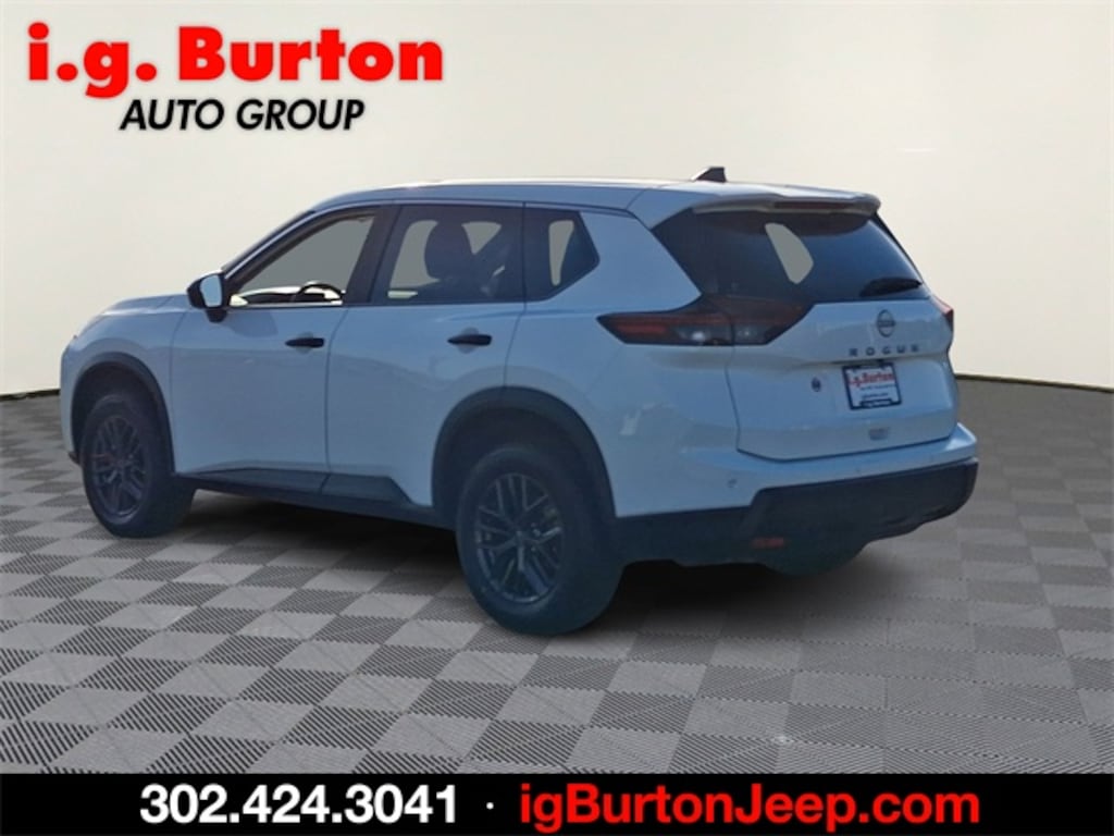 Used 2024 Nissan Rogue S SUV