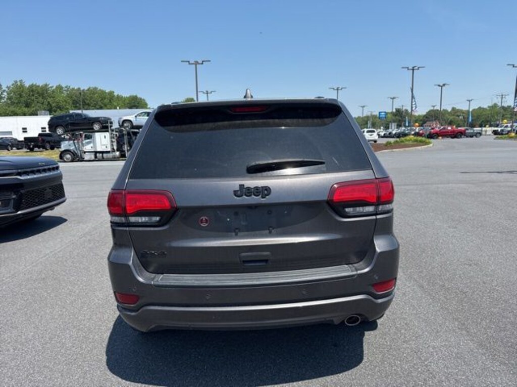 Used 2019 Jeep Grand Cherokee Altitude SUV