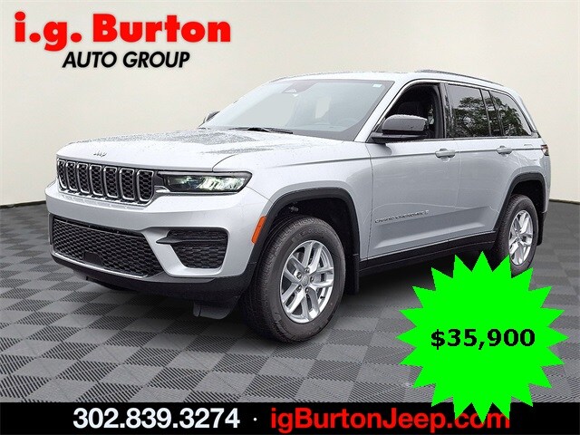 2025 Jeep Grand Cherokee Laredo photo 2