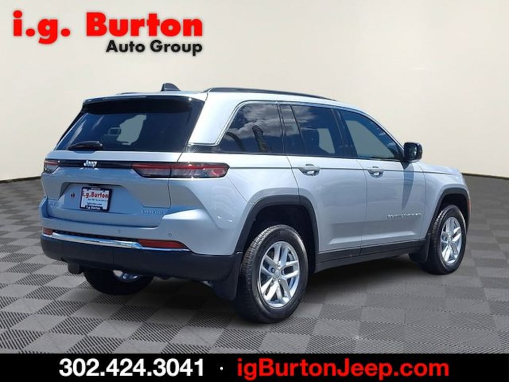 New 2026 Jeep Grand Cherokee LAREDO X 4X4 Sport Utility