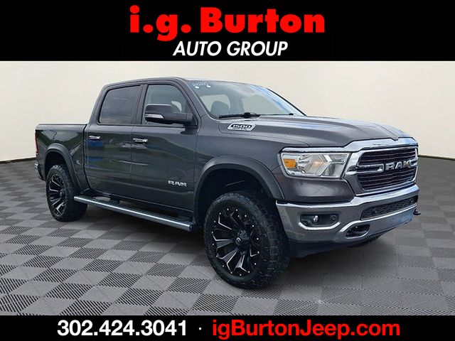 2020 RAM 1500 Big Horn/Lone Star 4x4 Crew Cab 5'7's photo