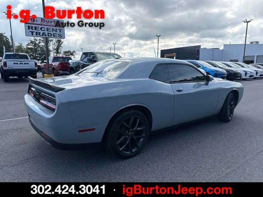 Used 2021 Dodge Challenger SXT Coupe