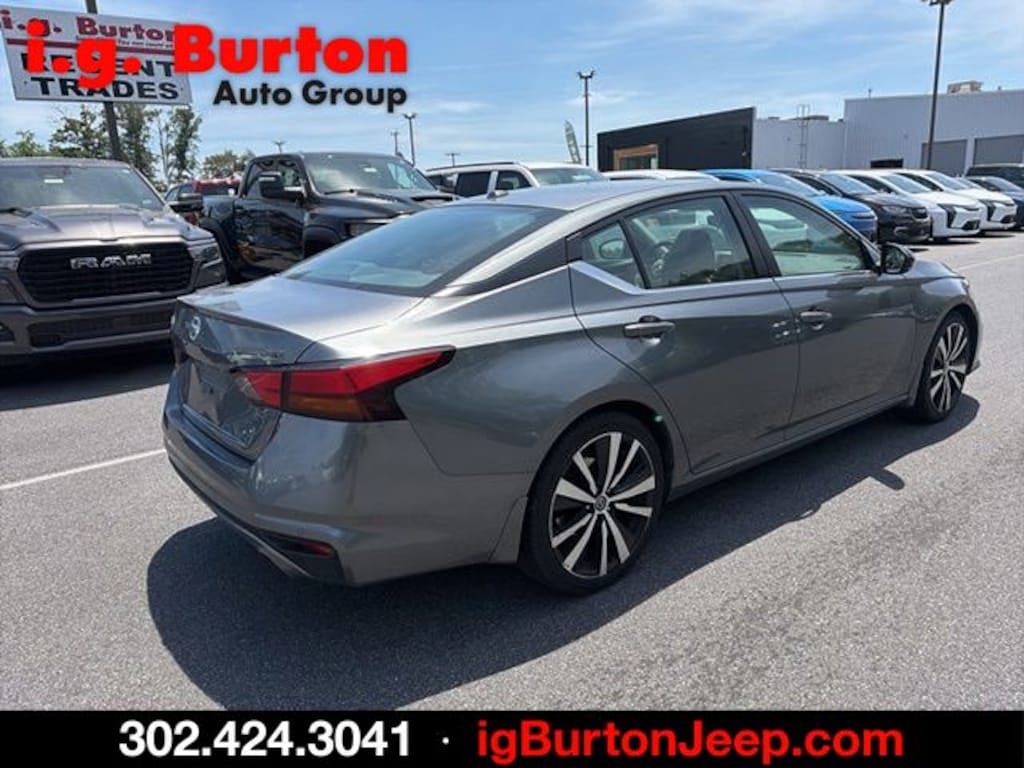 Used 2020 Nissan Altima 2.5 SR Sedan