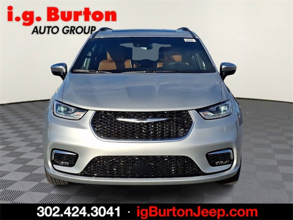 New 2026 Chrysler Pacifica PINNACLE AWD Passenger Van