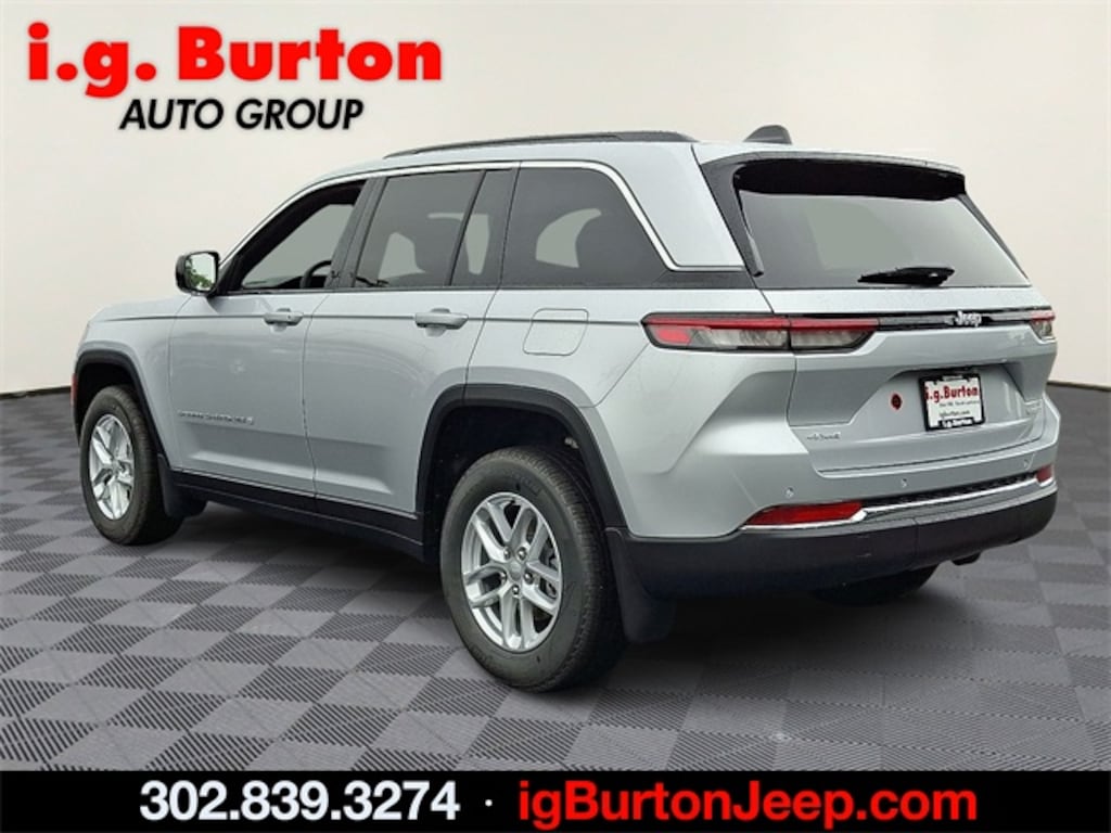 New 2025 Jeep Grand Cherokee LAREDO X 4X4 Sport Utility