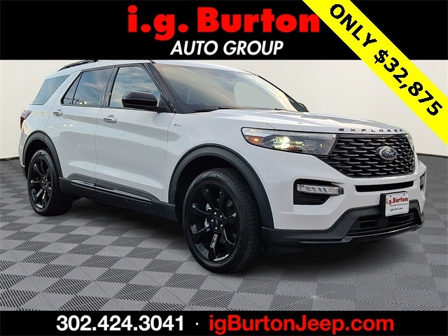 2023 Ford Explorer ST-LINE's photo