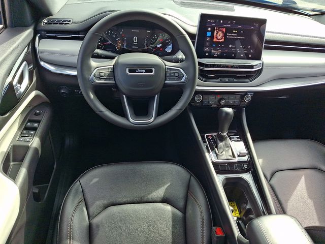 2024 Jeep Compass Limited - Photo 11