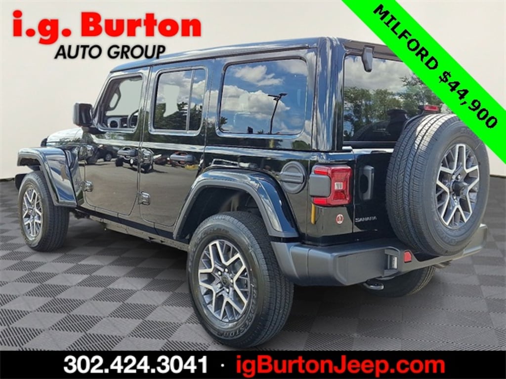 New 2025 Jeep Wrangler 4-DOOR SAHARA Sport Utility