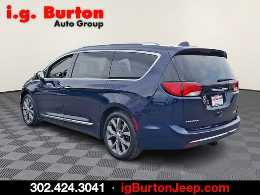 Used 2019 Chrysler Pacifica Limited Minivan/Van