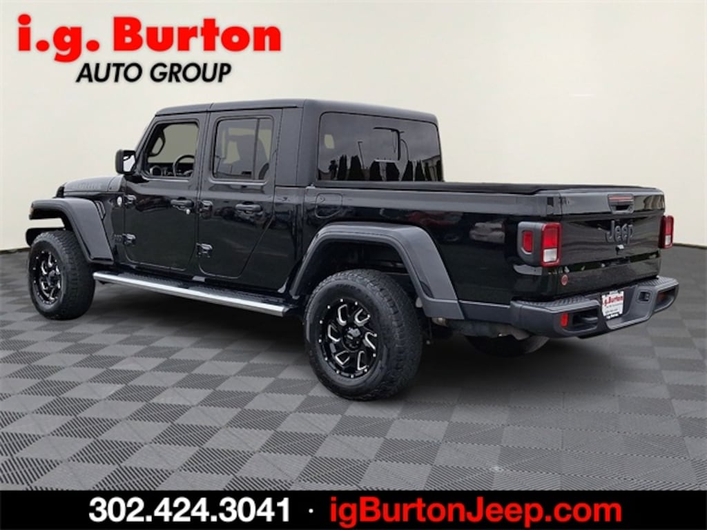 Used 2021 Jeep Gladiator Sport Truck