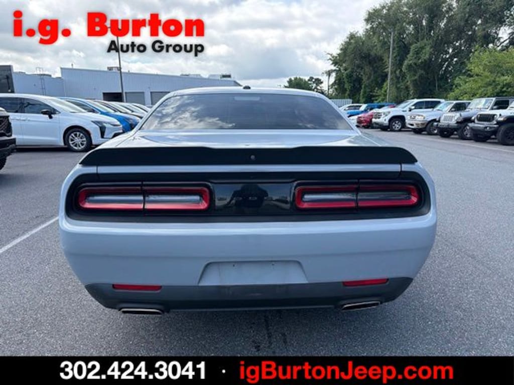 Used 2021 Dodge Challenger SXT Coupe