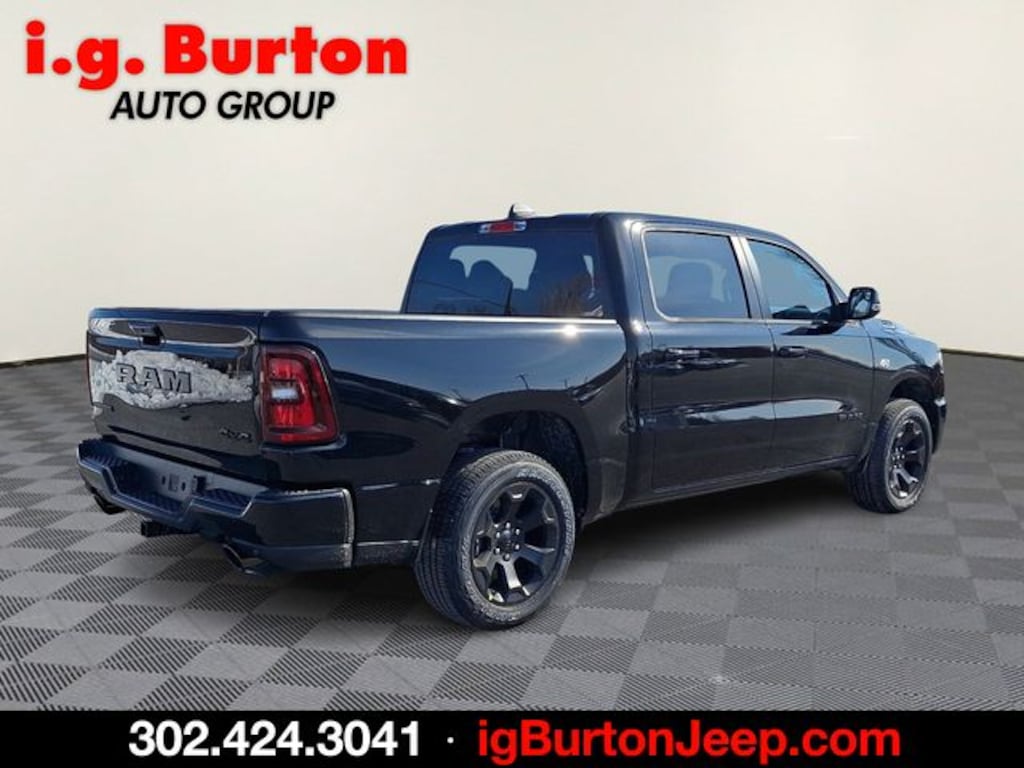 New 2026 Ram 1500 BIG HORN CREW CAB 4X4 5'7 BOX Pickup
