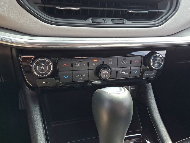 2024 Jeep Compass Limited - Photo 16