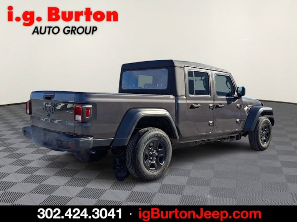 New 2026 Jeep Gladiator SPORT 4X4 Pickup