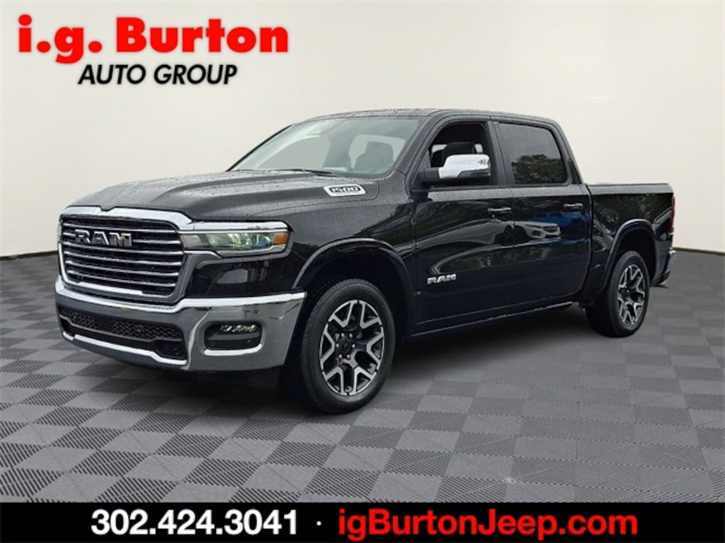 New 2026 Ram 1500 LARAMIE CREW CAB 4X4 5'7 BOX Pickup