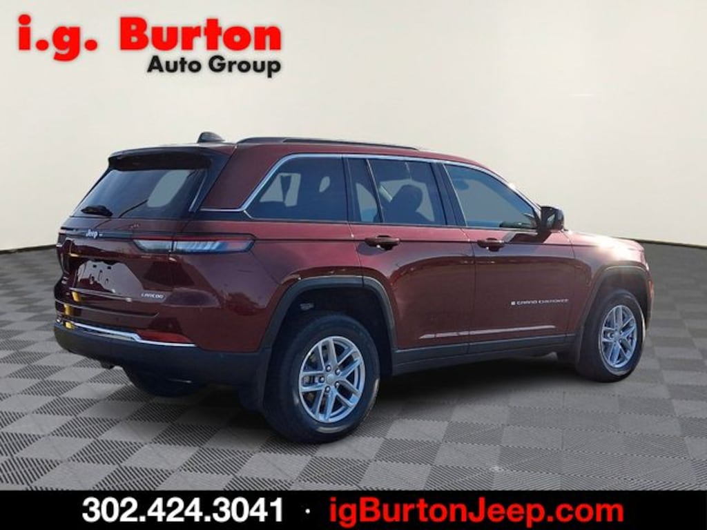 New 2026 Jeep Grand Cherokee LAREDO 4X4 Sport Utility